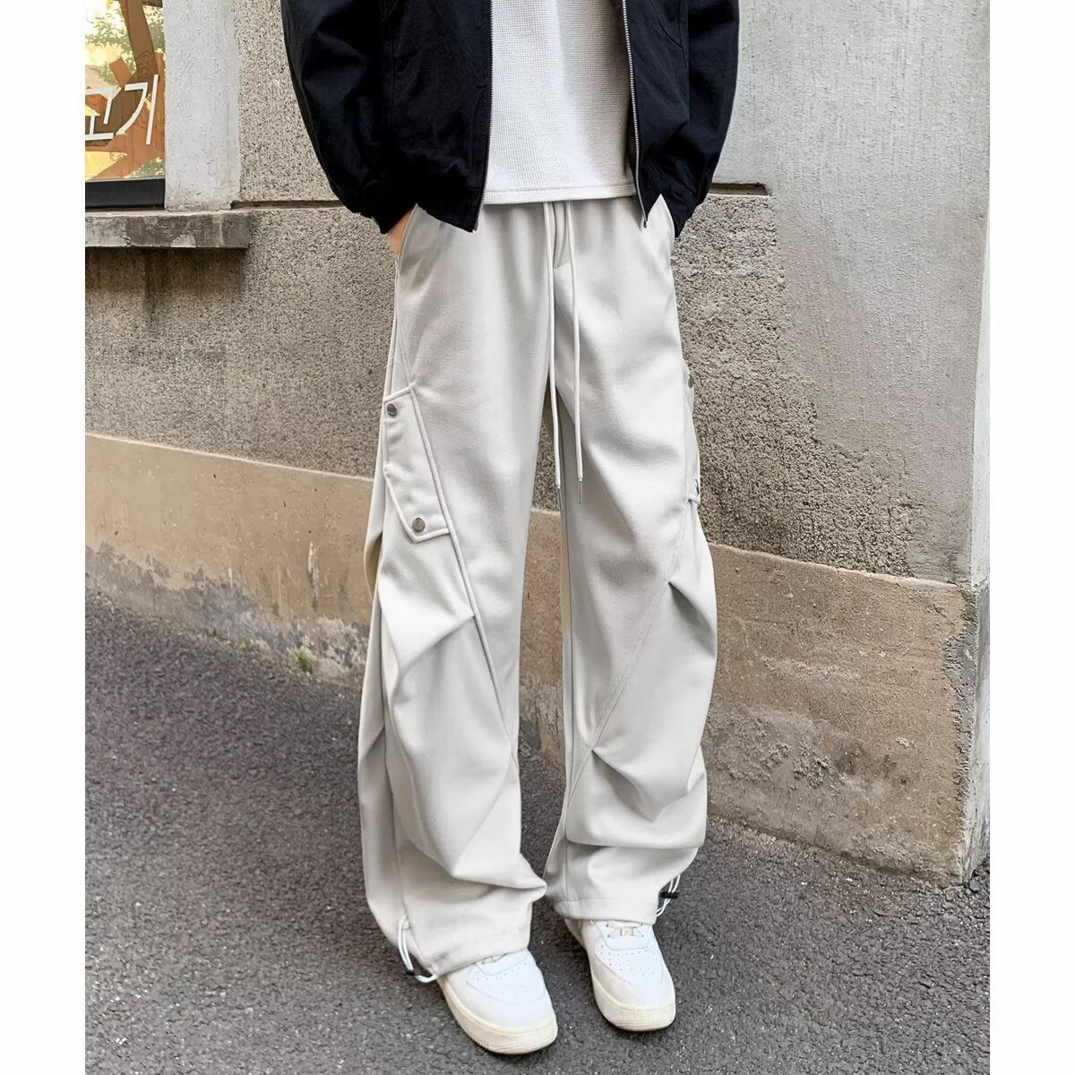 Pleated Wide-Leg Pants