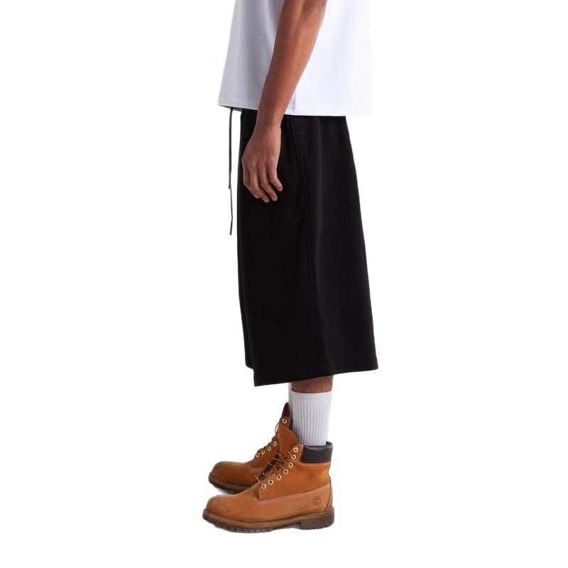 Loose-fitting capri cargo pants