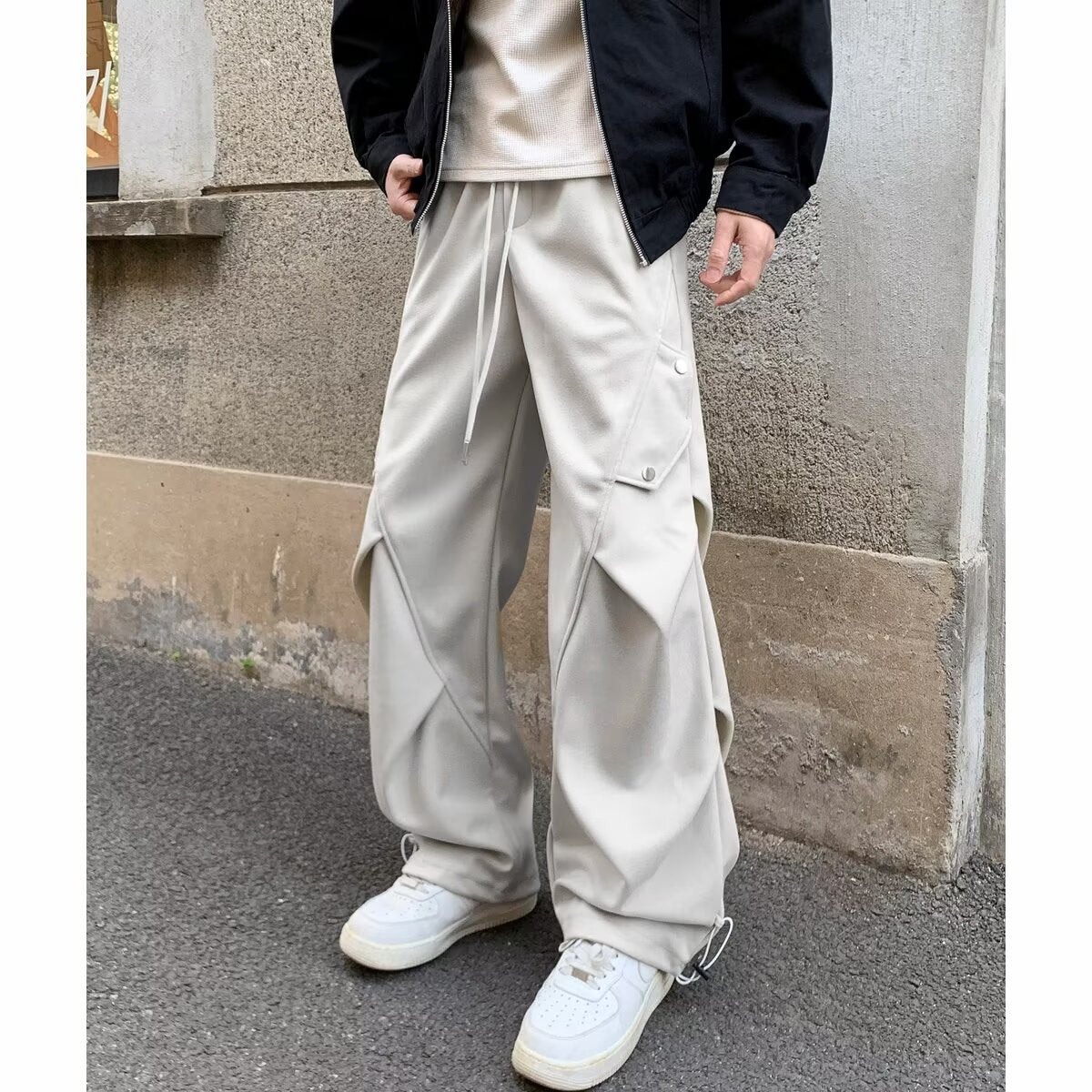 Pleated Wide-Leg Pants