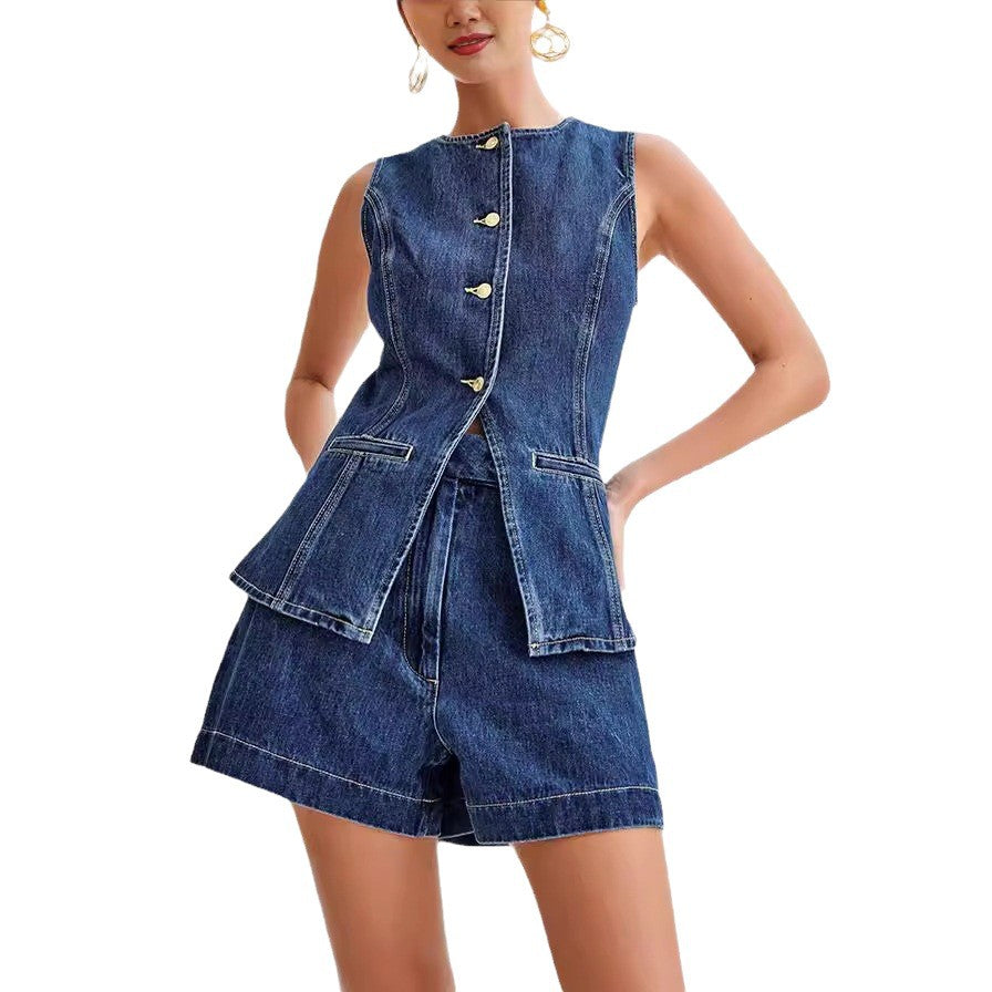 Fashionable and casual sleeveless high-waisted women's denim shorts
